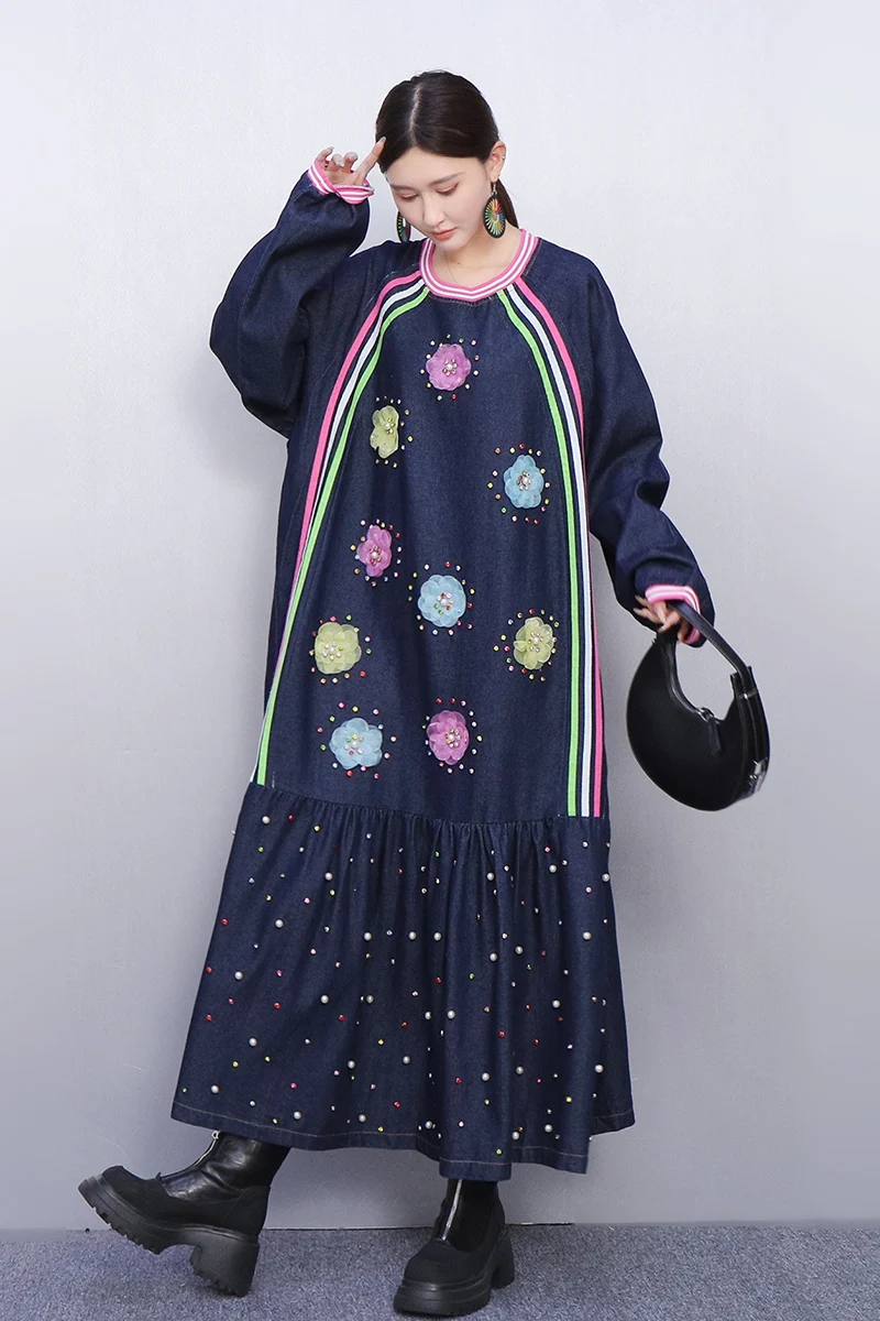 

2025 Summer New Elegant Women Loose O-Neck Denim Nail Bead Flower Long Dresses Female Long Sleeve Dress Wholesale J2010