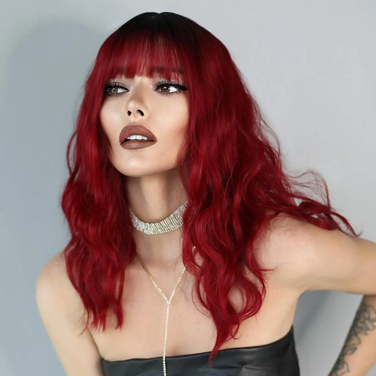 Rambut Palsu Sintetis NAMM untuk Wanita dengan Poni Wig Cosplay Halloween Rambut Merah Anggur Gelombang Air Wig Bergelombang Rambut Tahan Panas Alami