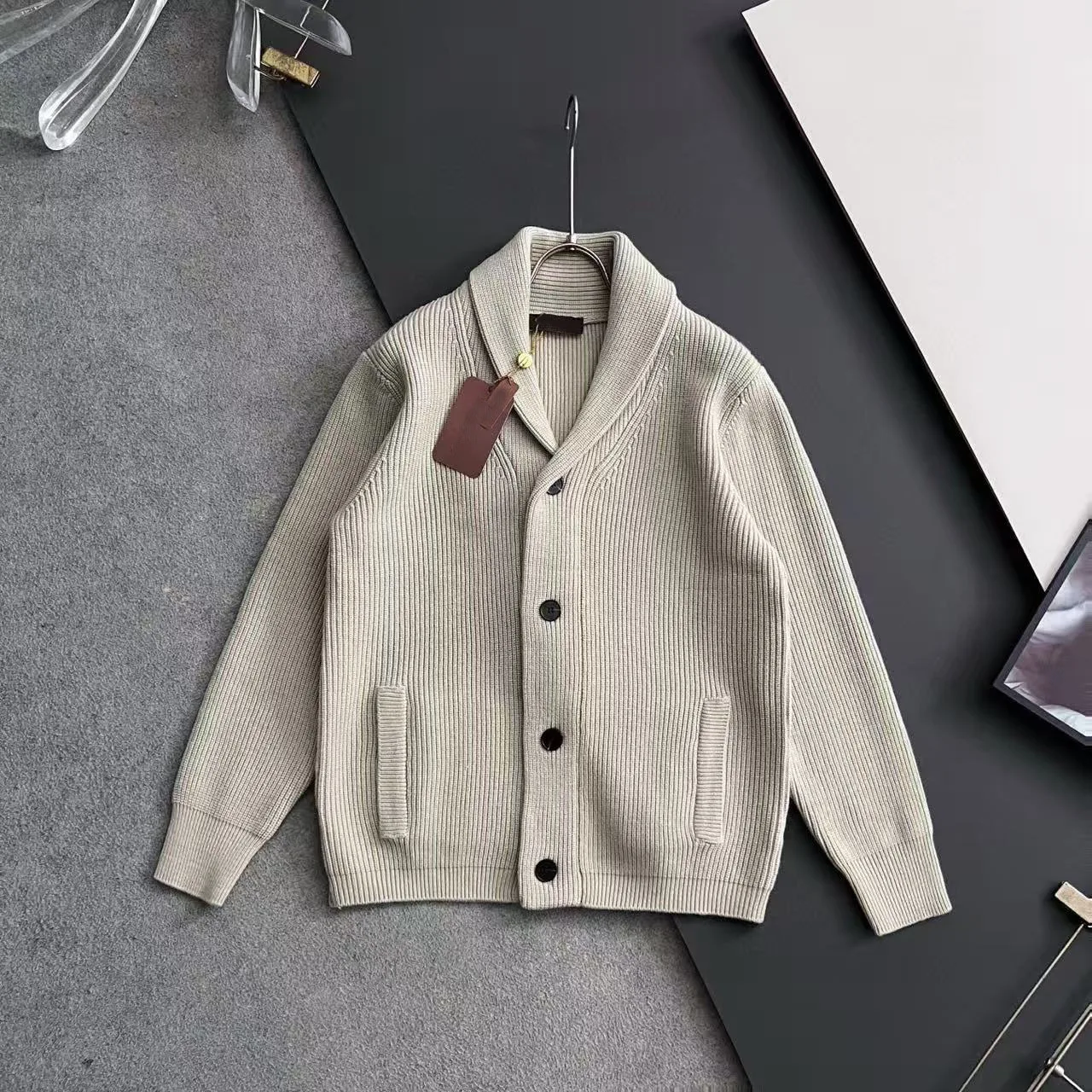 

Italian LP old money wind V-neck knitted wool jacket neutral