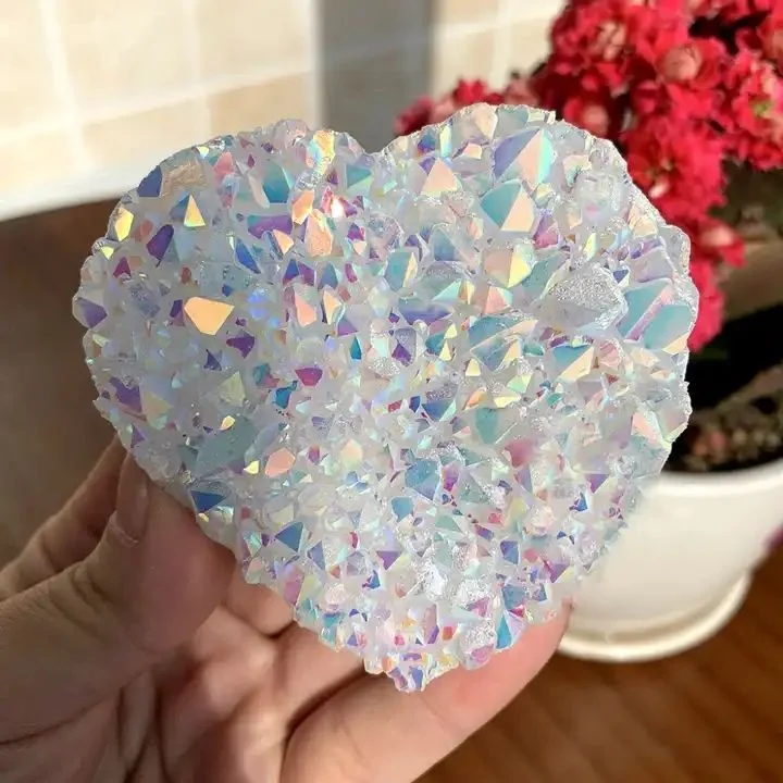Natural Carved Stones Healing Crystal Crafts Raw Angel Aura Quartz Heart Cluster Carving Craft for Gift Decoration