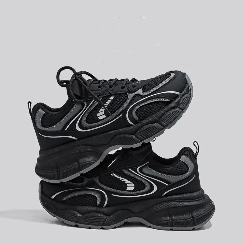 أحذية رياضية Clunky 2025 للربيع والخريف للنساء نعل سميك خفيف الوزن أحذية رياضية كاجوال للطلاب أحذية مكتنزة كلاسيكية