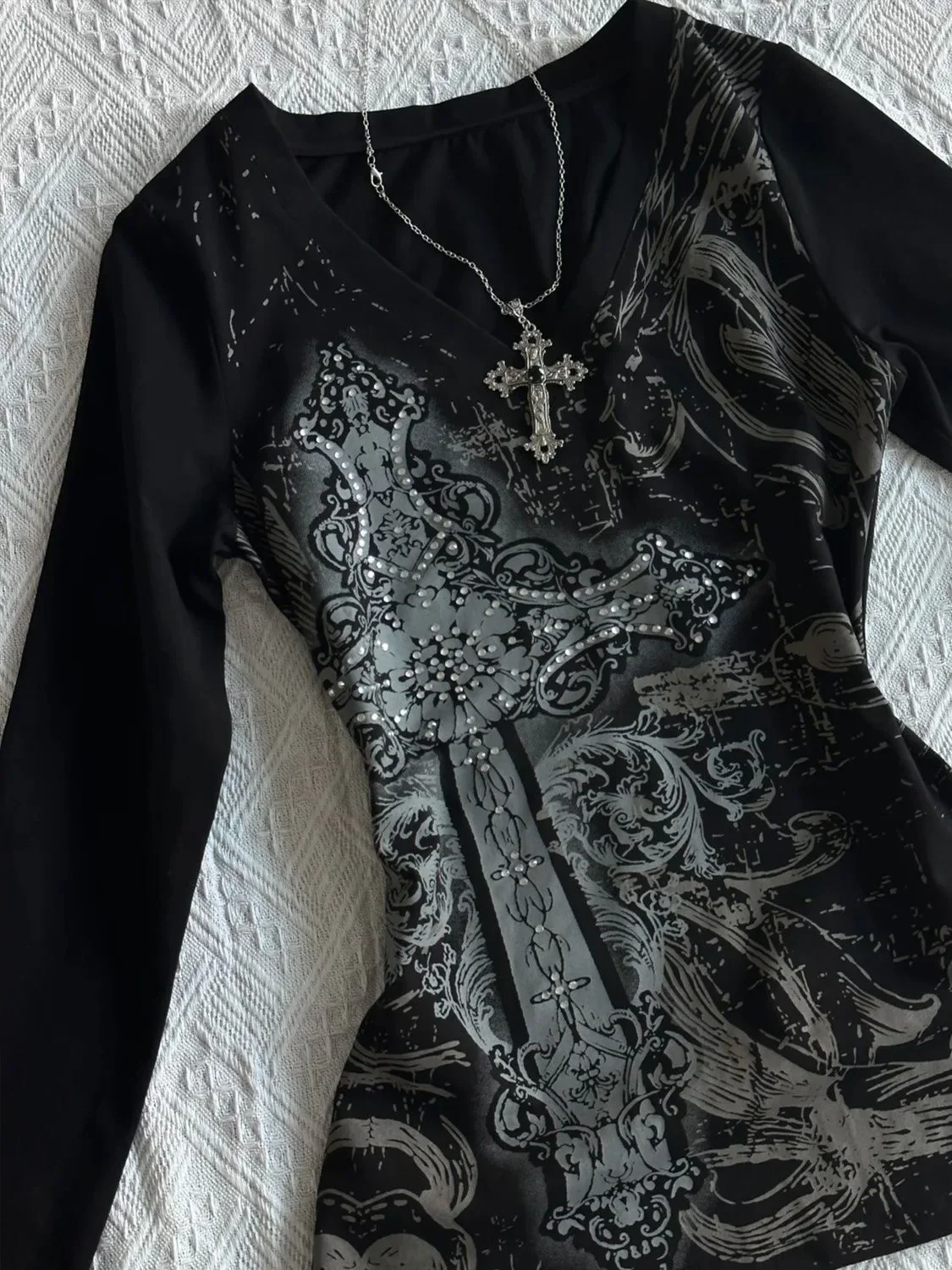 2025 المرأة الخريف y2k الأمريكية مثير تصميم أسود تي شيرت مطبوع للنساء نقية الخامس الرقبة ضئيلة عادية طويلة الأكمام تي شيرت #6