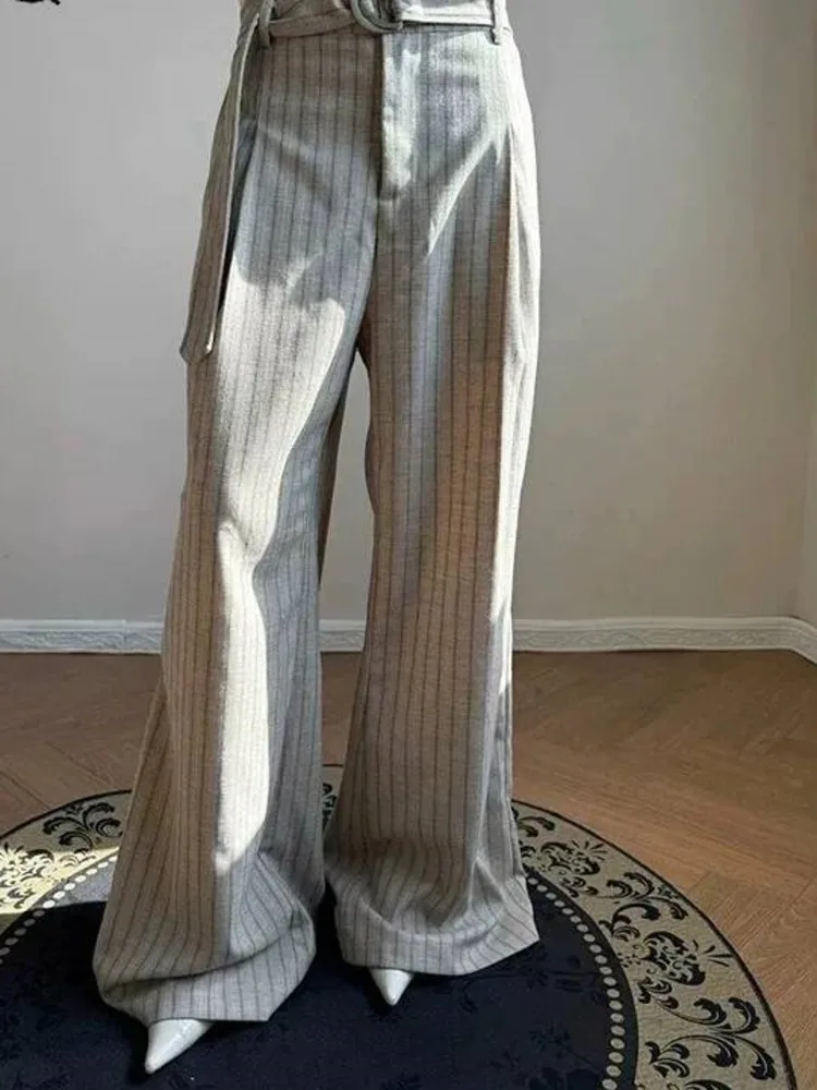Jacquard Pleated Men's Suit Pants Ribbon Stripes Subtle Flared Dark Pattern Wide-leg Male Trousers 2026 Autumn New FVS23
