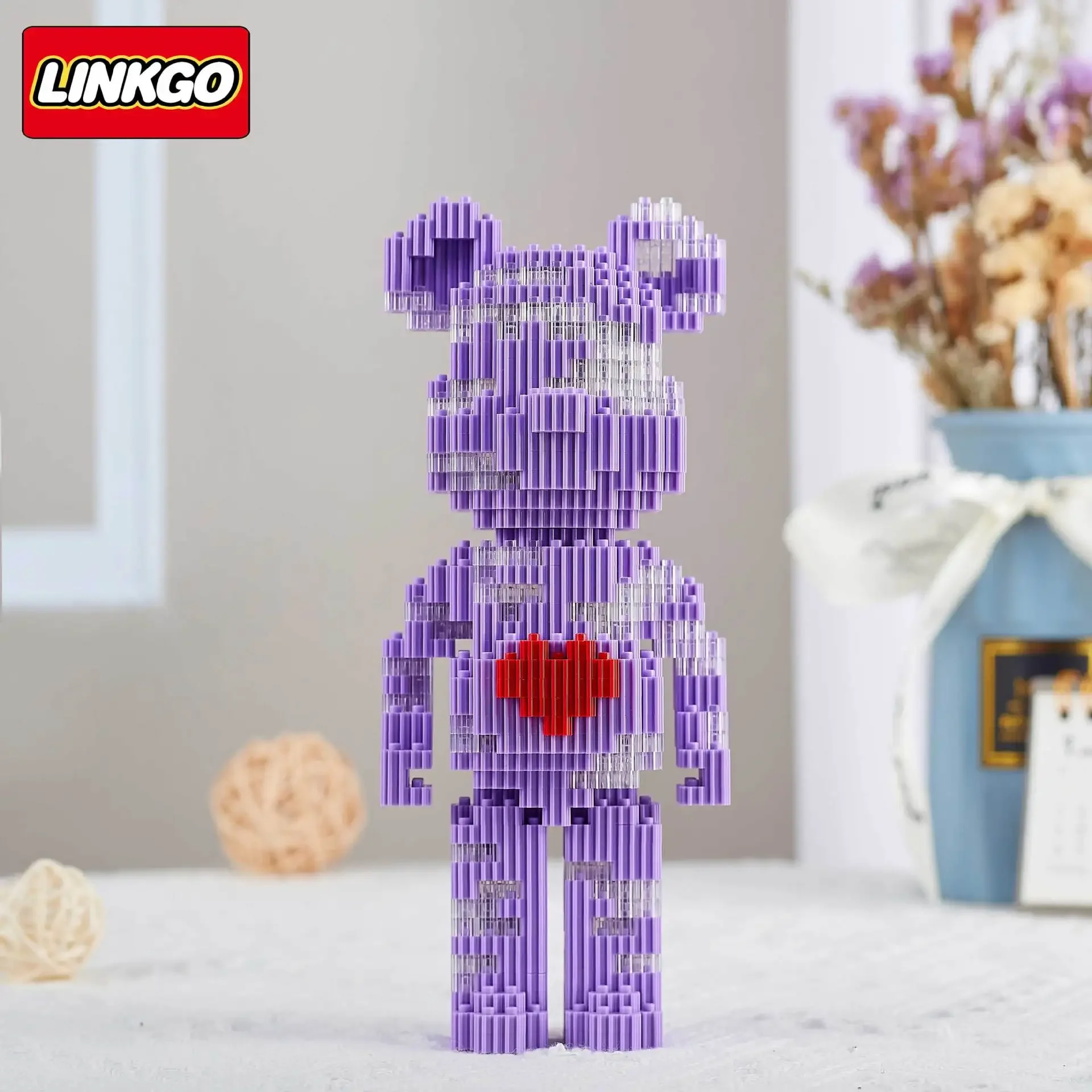 Linkgo Bear Building Blocks Cartoon Winnie Astronaut Connection Bear Bricks Figures 3D Model Toys for Kid Birthday Gift