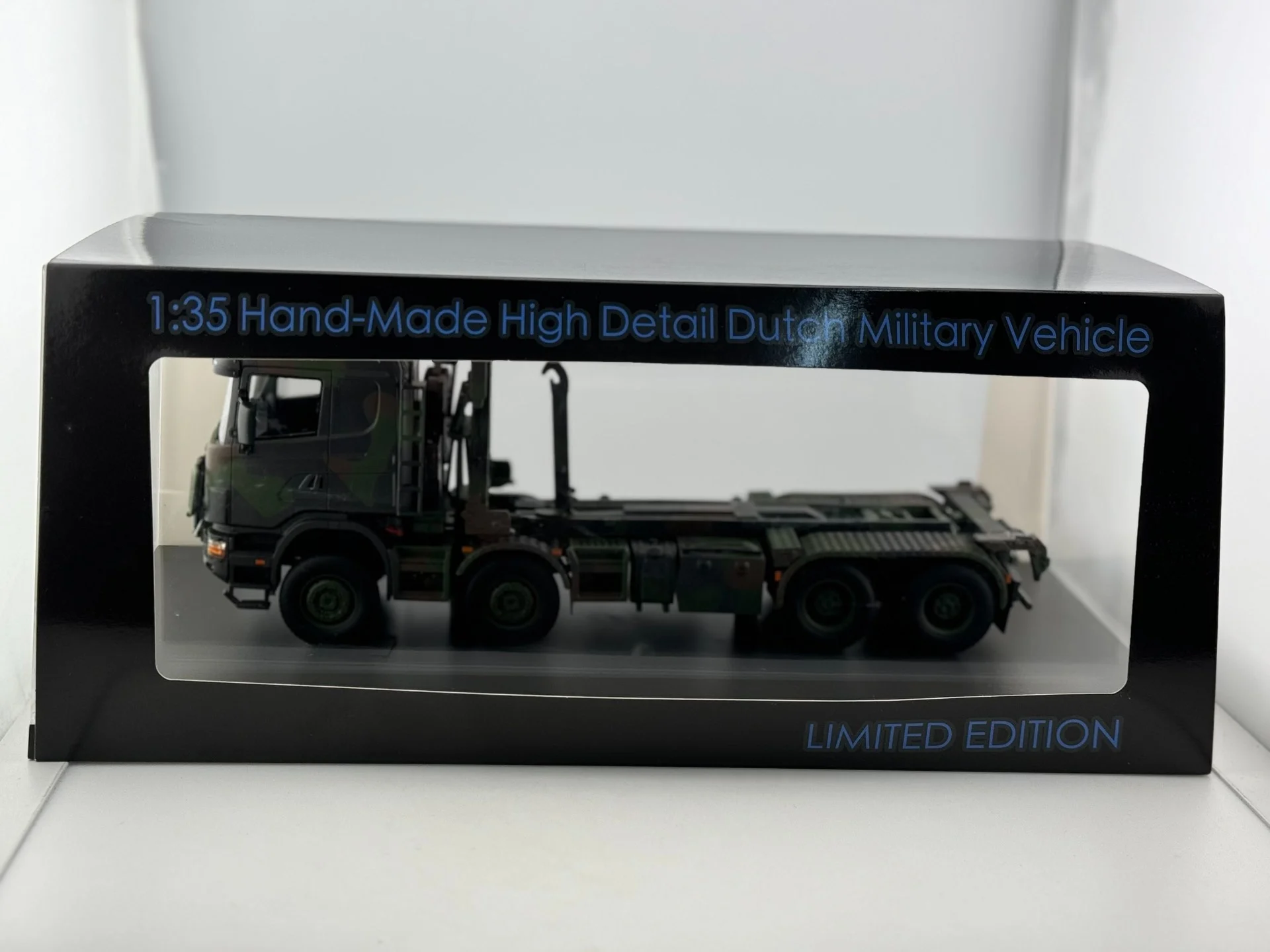 

Diecast 1/35 Scale SCANIA Dutch Military Truck Resin Car Model Collectible Toy Gift Souvenir Display Ornament