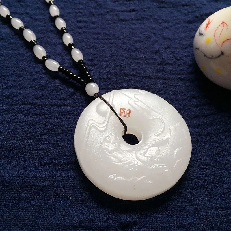 

Elegant Natural White Jade Zodiac Tiger Pendant, Fashionable Ethnic Style Jade Pendant (random Rope)