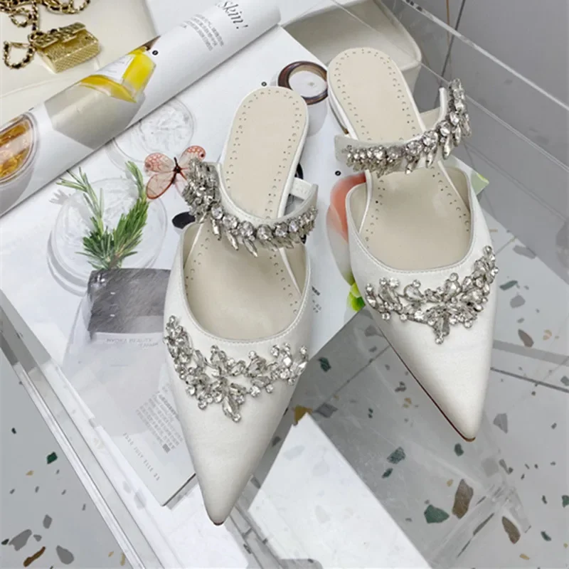 Scarpe Muller con tacco alto da donna 2025 Nuovo diamante d'acqua doppio bottone a punta moda banchetto fondo piatto sandali con bocca superficiale