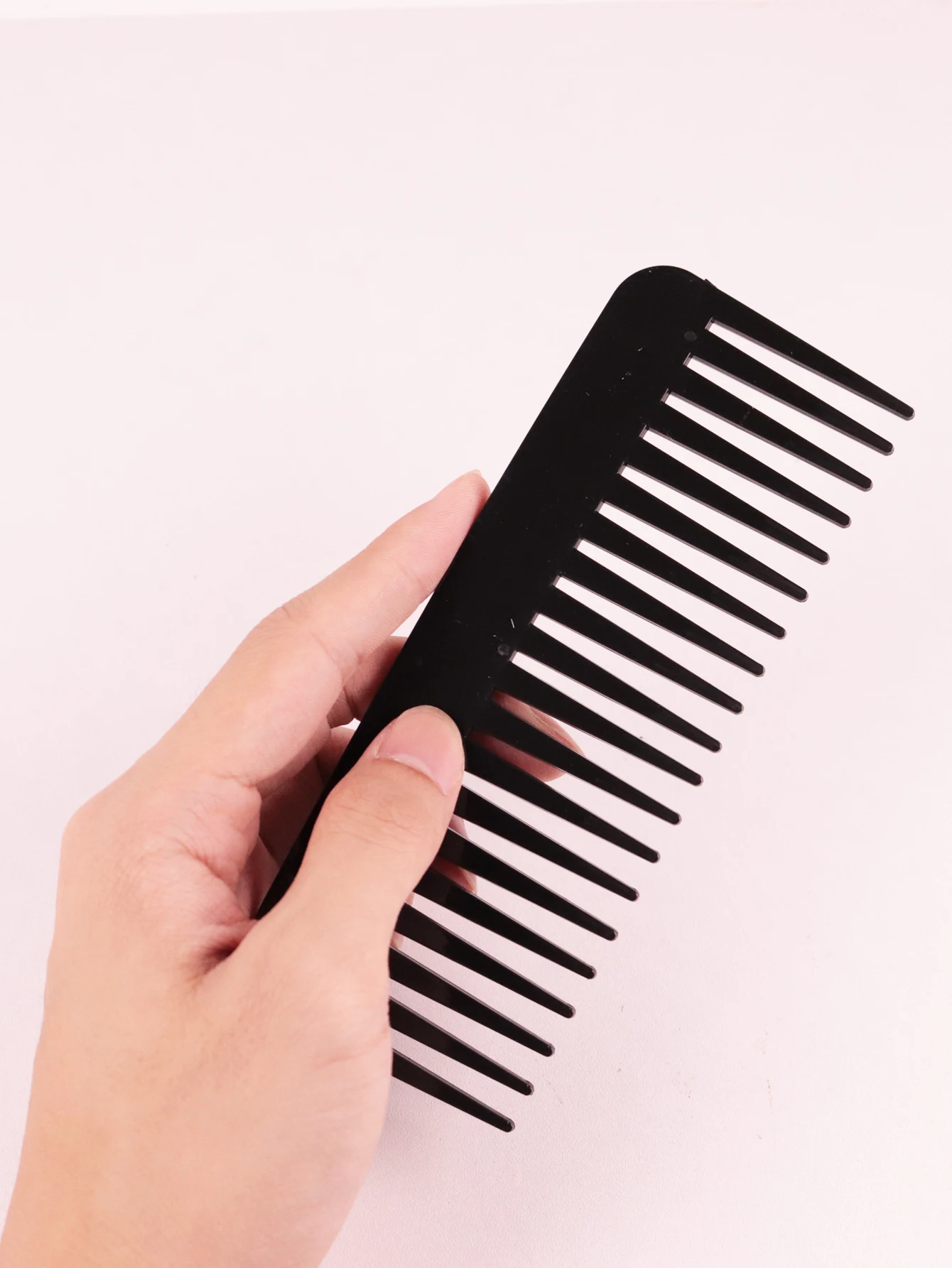 1 Thick Plastic Heat-Resistant, Anti-Static Long Toothed, Wide Toothed Salon Hairstyle Comb Special for Real Hair Wigs