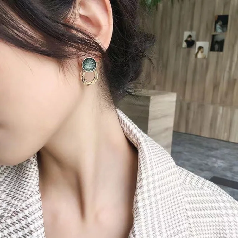 Vintage Green Rhinestone Stud Earrings Temperament Simple Geometric Round Women\'s Earring Dainty New Trendy Party Ear Jewelry K-