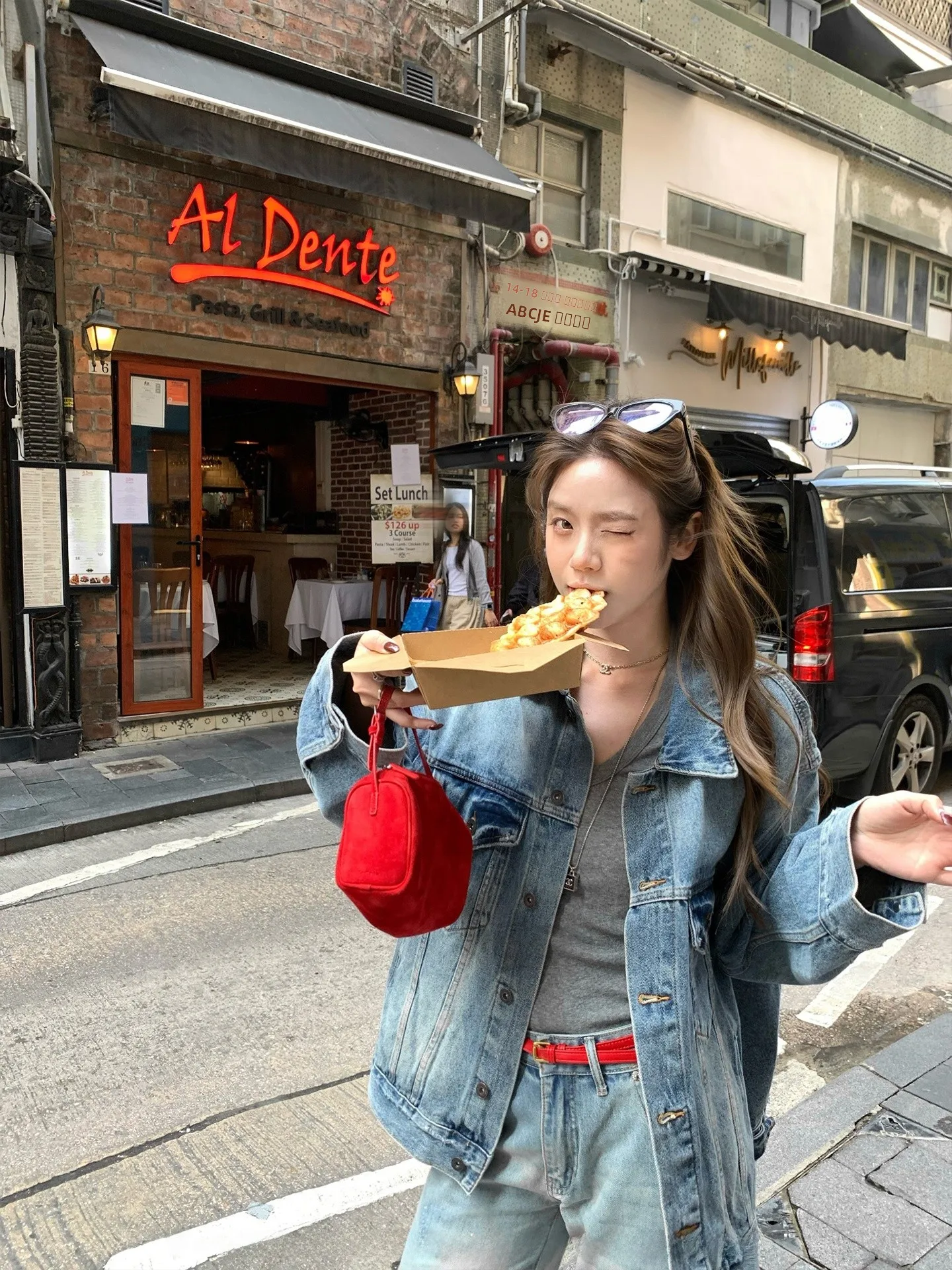 

Модная корейская джинсовая куртка свободного кроя, широкая модель, в стиле кэжуал, с эффектом винтажа, для женщин