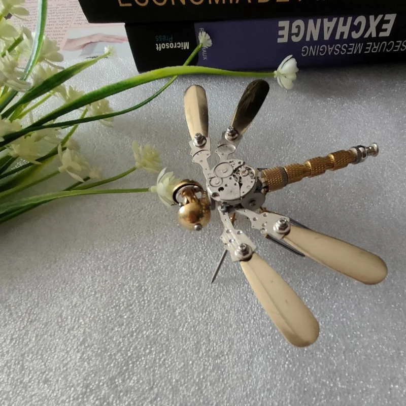 Mechanical insect fighting dragonfly metal model Handmade crafts Creative ornaments Bookcase decoration