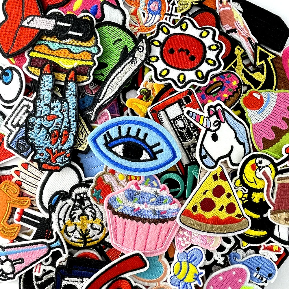 100pcs Random Mix Cartoon Girl Patch for Clothing Iron on Patches for Clothes Decoration Apparel Fabric Sewing Appliques Badge