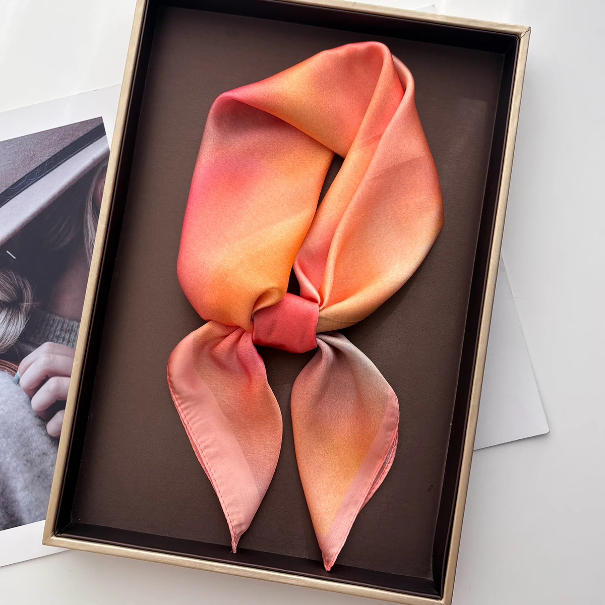 

Роскошный атласный шелковый шарф с имитацией принта, квадратный женский шейный шарф, головной платок, пляжная повязка для волос, платок, женская бандана