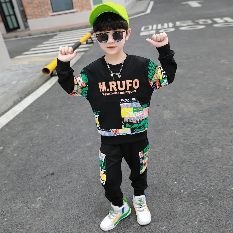 الأولاد 2025 أعلى + السراويل قطعتين مجموعة من الربيع والخريف منتجات جديدة الأطفال ملابس علوية وسفلية مجموعة ملابس الاطفال