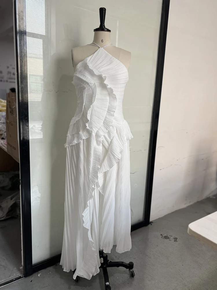Strandstijl avondjurk met ruches Sexy dames maxi-jurk met halterhals Nachtdatum Chique en elegante zomerjurk zonder rug
