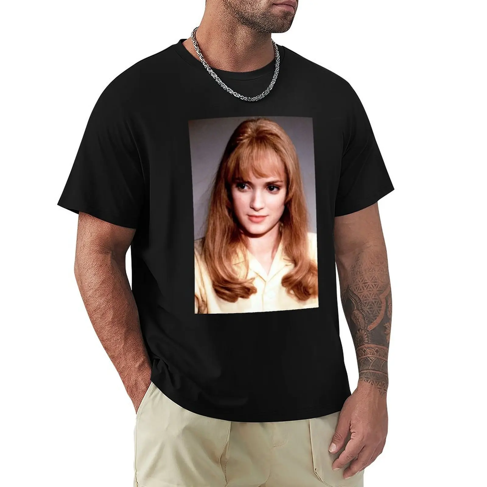 

Winona Ryder (Kim) - Edward Scissorhands T-Shirt Casual Basic Short Sleeve T-Shirt