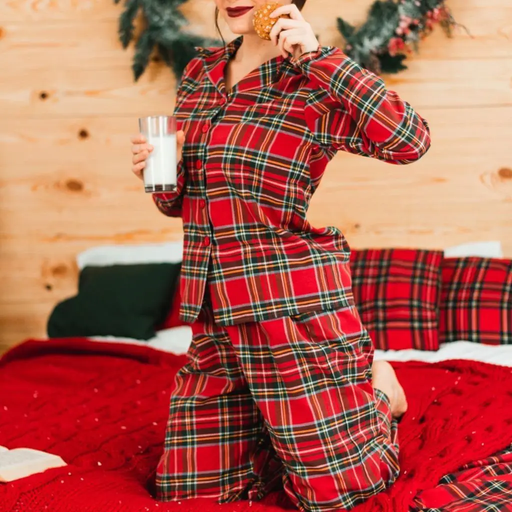 Combhasaki Women's 2Piece Christmas Plaid Print Pjs Loungewear Set Lapel Neck Button-down Shirts + Elastic Waist Pants Sleepwear