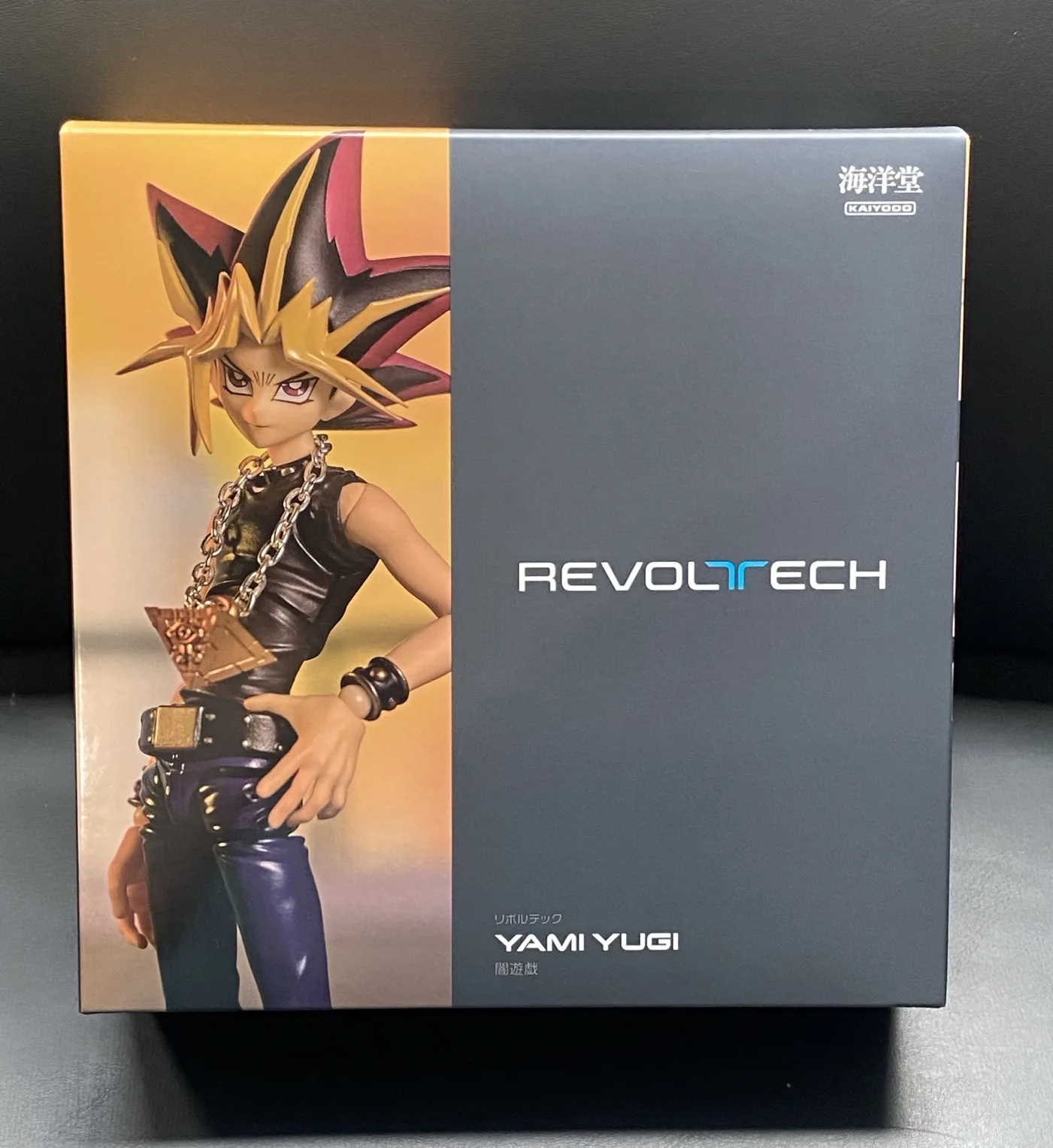 

В наличии Оригинал Kaiyodo Yu-Gi-Oh! Фигурка Duel Monsters Revoltech NR070 Yami Yugi, масштаб 1/12