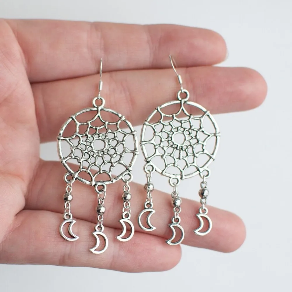 Retro Temperament Hollow Dream Catcher Pendant Crescent Moon Tassel Dangle Earrings for Women Creative Jewelry Accessories Gifts
