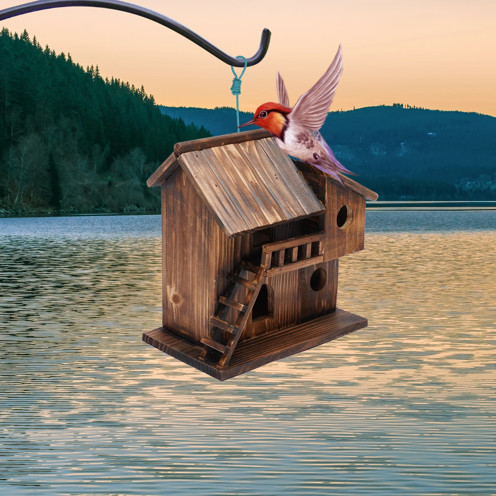 

Карбонизированный деревянный птичий домик, подвесной скворечник 9,84x9,84 дюйма для маленьких птиц (коричневый, отверстия и окна)