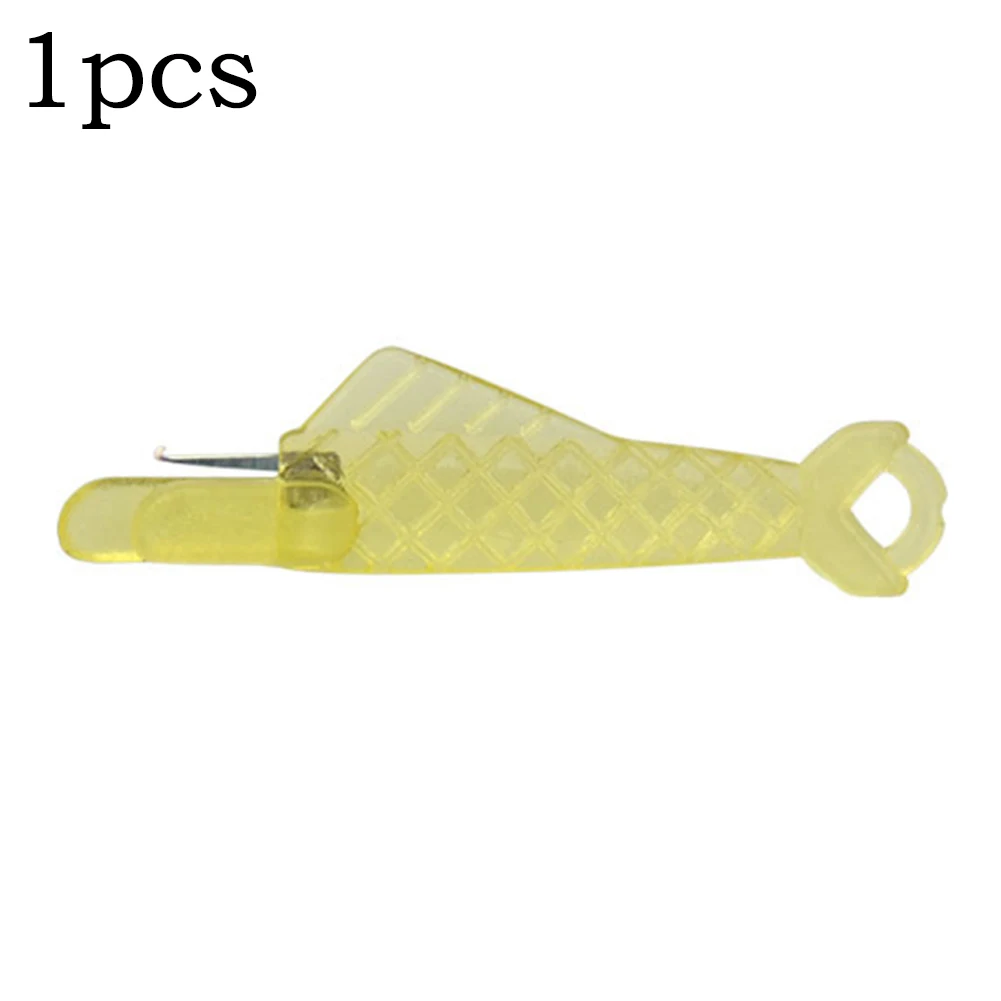 Sewing Tools Needle Threader Mini Sewing Machine Plastic Small Fish With Hook Elderly Household Insertion Tool