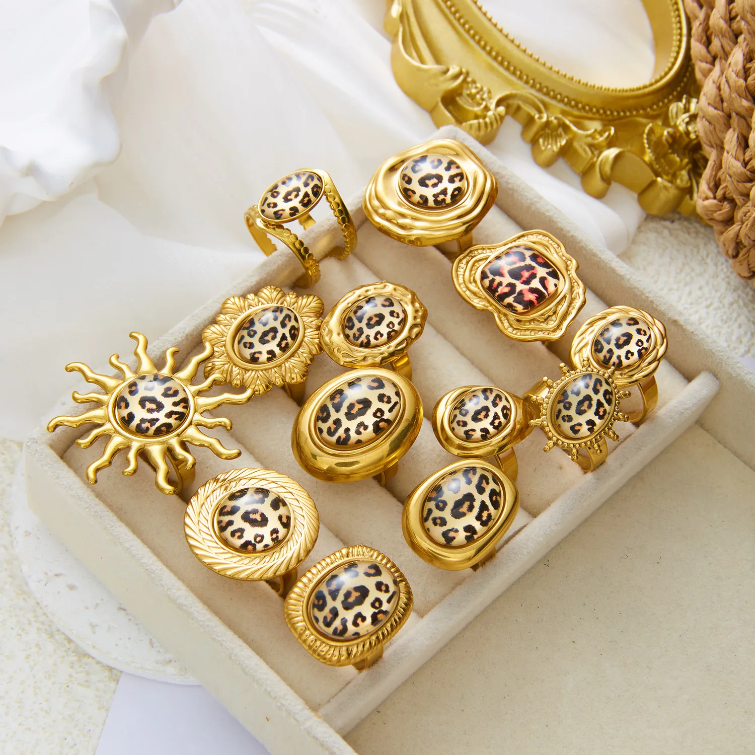 Auffällige Ringe aus Edelstahl mit Leopardenmuster für Damen, vergoldet, mit Tiermotiv, als Statement-Schmuck für Partys und den Alltag, wasserdicht, ideal als Geschenk. – Detail 9