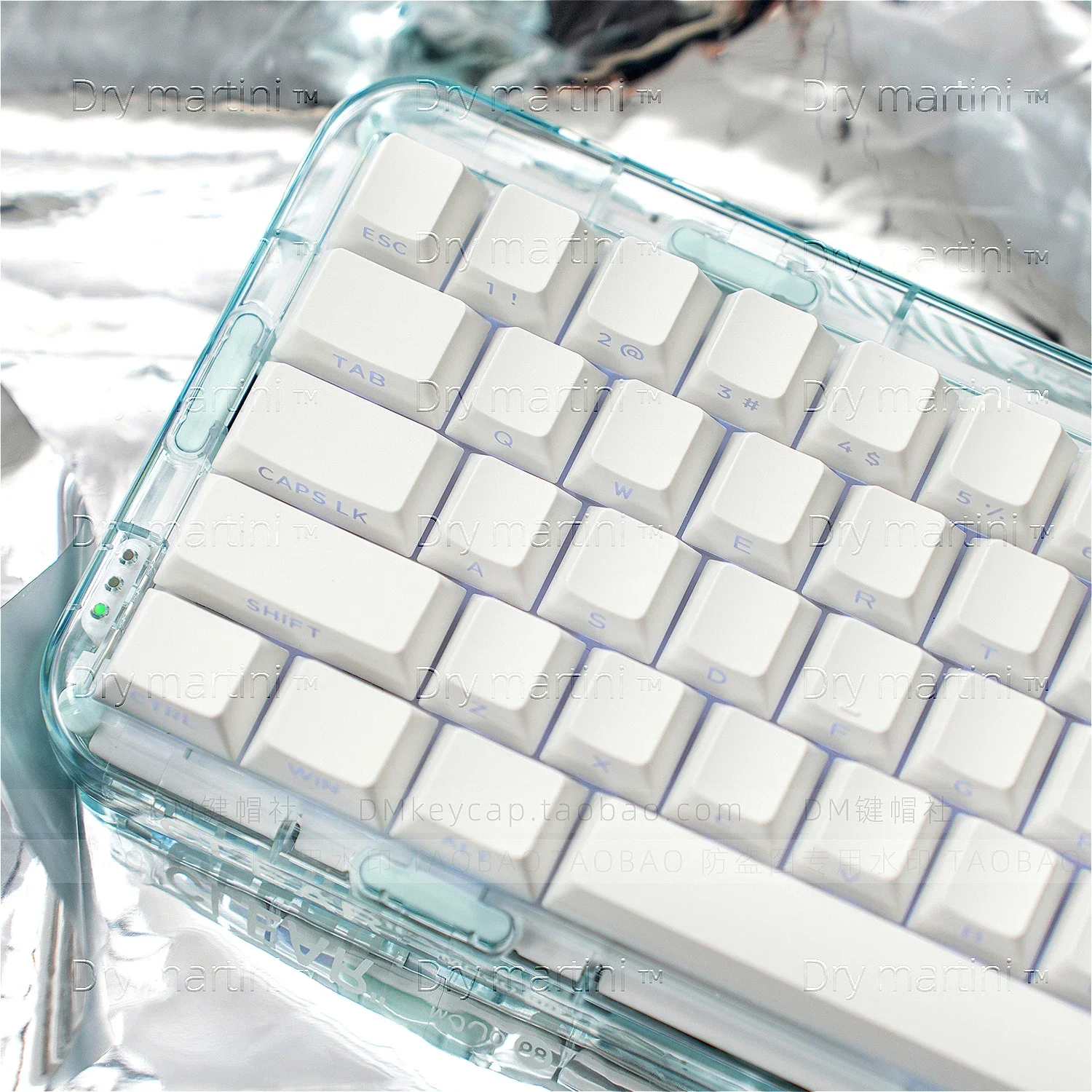 

Pure White Side Engraved Translucent Keycaps PBT Material for HI75 61 84 96 98 99 104 F87 and Other Keyboards