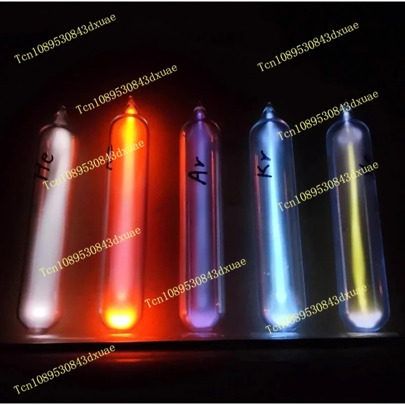 

Светящаяся трубка из редкоземельных газов в стеклянном корпусе. Коллекция светящихся элементов из редкоземельных газов. Светящаяся трубка из ксенона в стеклянном корпусе.