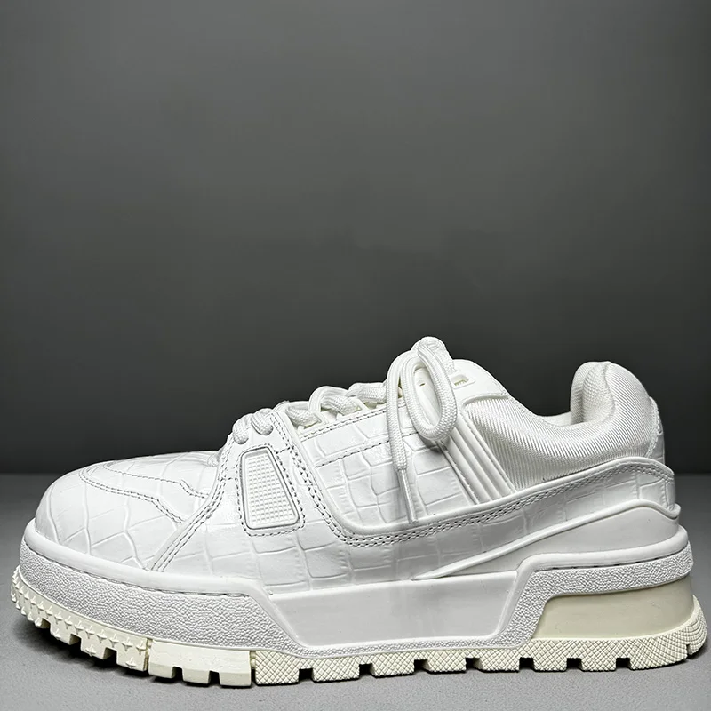 

New Design Men Casual Shoes Thick Bottom Fashion Breathable Outdoor Sports Shoes Street Trend Skateboard Shoes Youth Sneakers