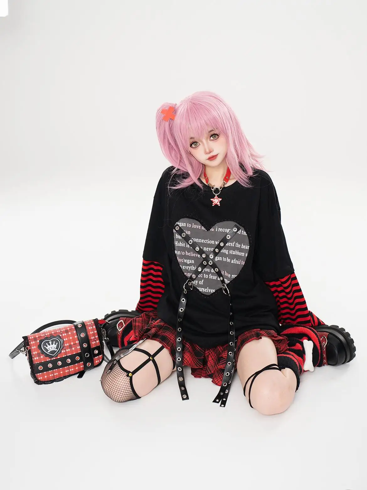 Kaus Longgar Lengan Pendek Gambar Cetak Hati Gesper PU Subkultur Harajuku Jepang Atasan Rok Sambungan Kotak-kotak Set Dua Potong Wanita