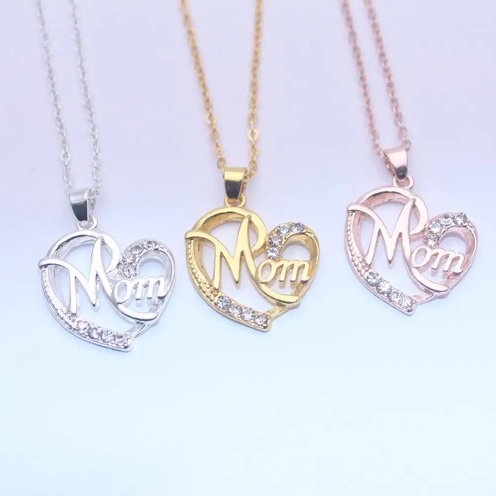 Fashion Rhinestone Mom Letter Love Heart Pendant Necklace Jewelry Birthday Gift Necklaces Woman Trend 2024