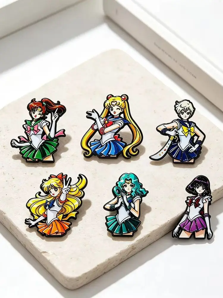 6-teiliges Set niedlicher Sailor Moon Anime Emaille-Pins, Cartoon Sailor Guardians Anstecknadeln, Rucksack-Deko, Sammlerstück-Geschenk