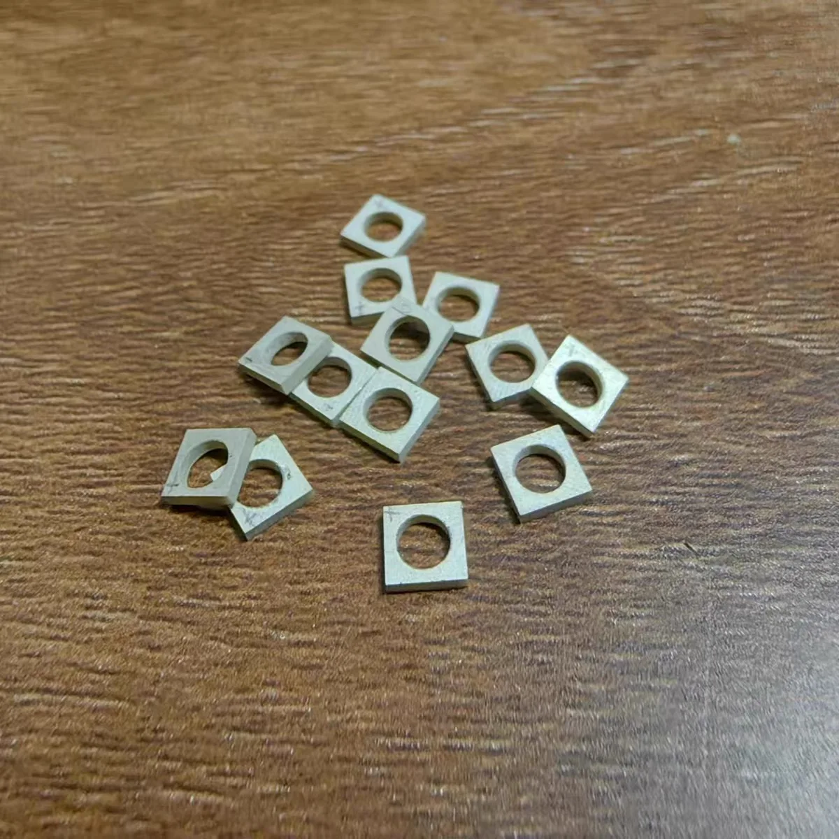 

Пьезоэлектрический керамический датчик ускорения для промышленного измерения вибрации и контроля реакции механического оборудования PZT