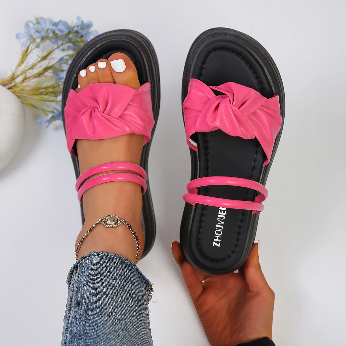 

Women Sandals Comfortable Outdoor Sandals Beach Slip-On Breathable Shoes Summer Flats Unisex Round Toe Platform Shoes Women