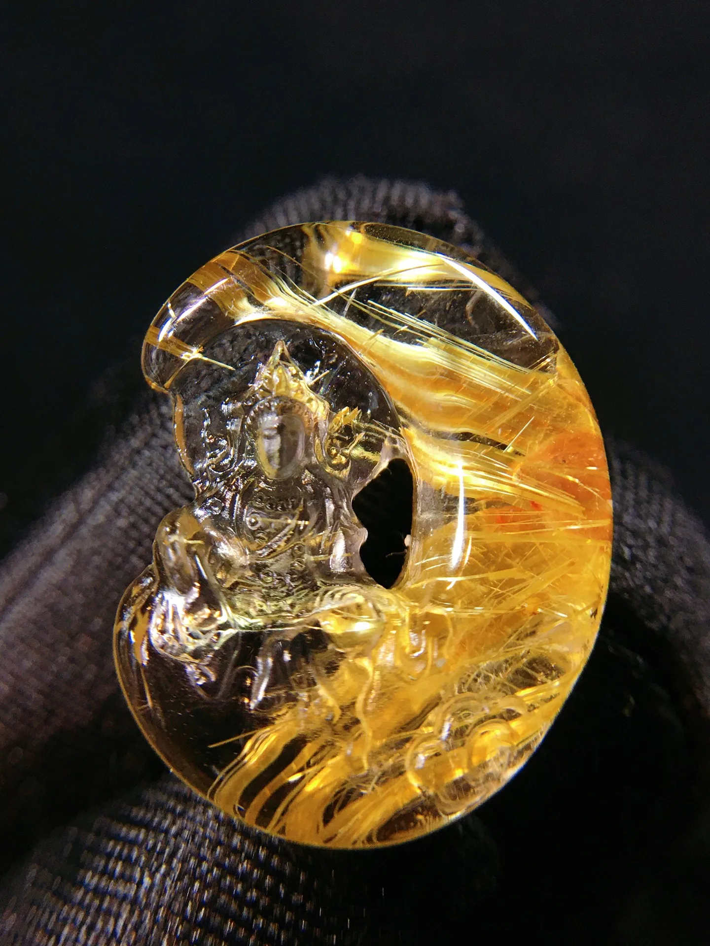 Natural Gold Rutilated Quartz Pendant Guanyin Moon Rutilated Jewelry 23.2*18.4*6.3mm Men Women Brazil AAAAAAA