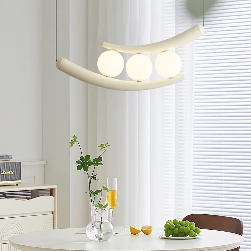 Cream wind restaurant chandelier Nordic three-headed dining table bar table lamp Ji Jifeng creative Chili children bedroom chand