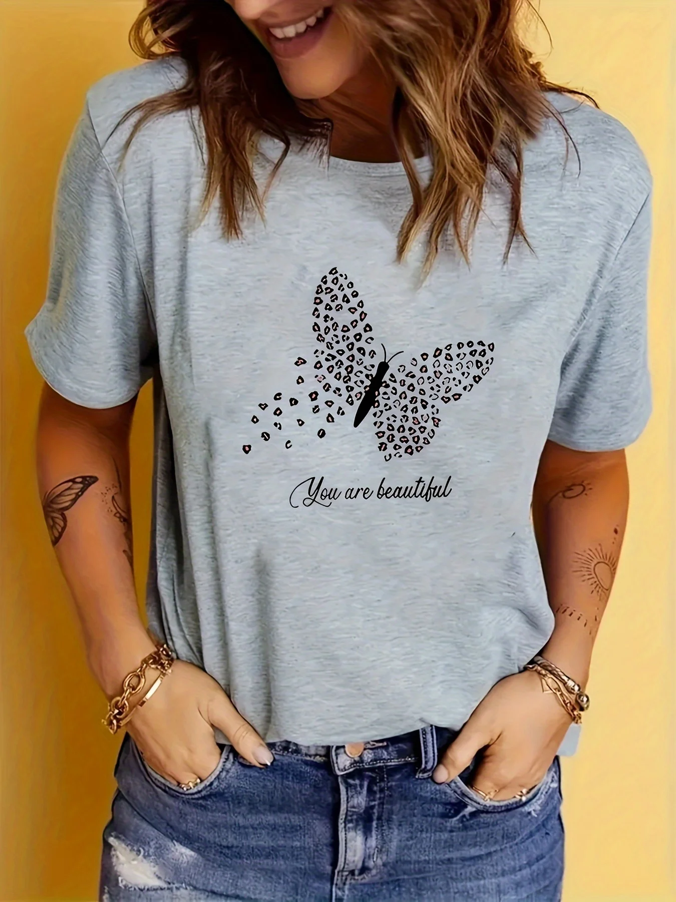 

Butterfly Print Comfortable Causal Sports Tshirt Short Sleeve Round Neck Running Workout Top Womens Activewear Aesthetic Clothes