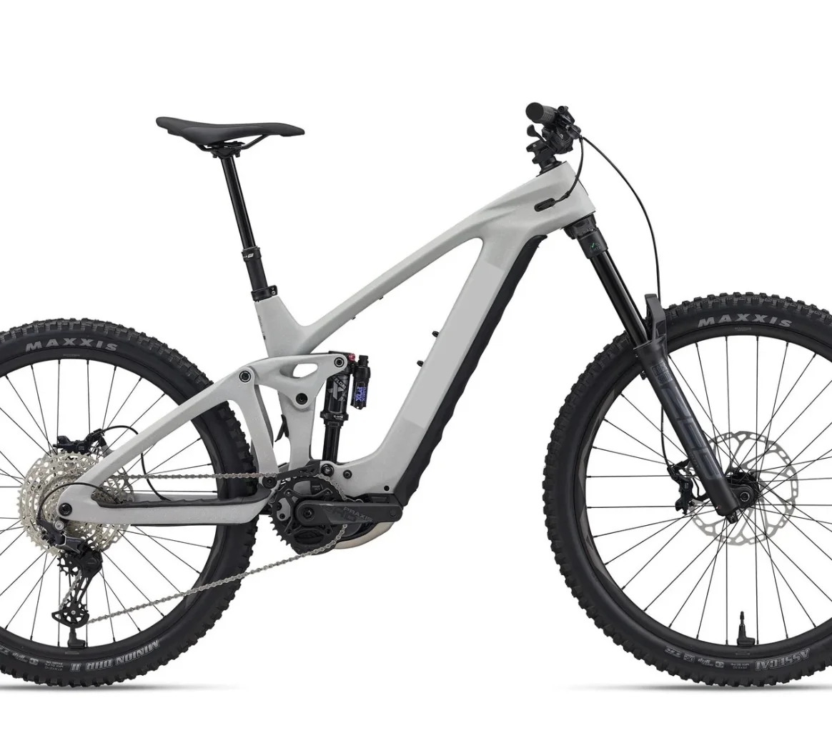 Reign Advanced E+ 2 Carbon Enduro E-MTB 24-Gang 1x12 Antriebsstrang 560Wh Hochdrehmoment-Motor 170/180mm Federung Racing