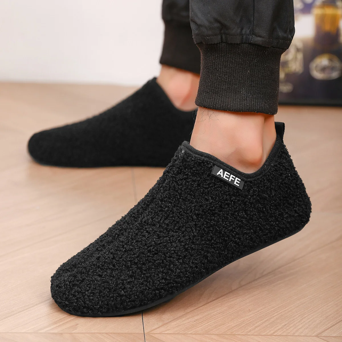 

Men's comfortable indoor cotton shoes in winter