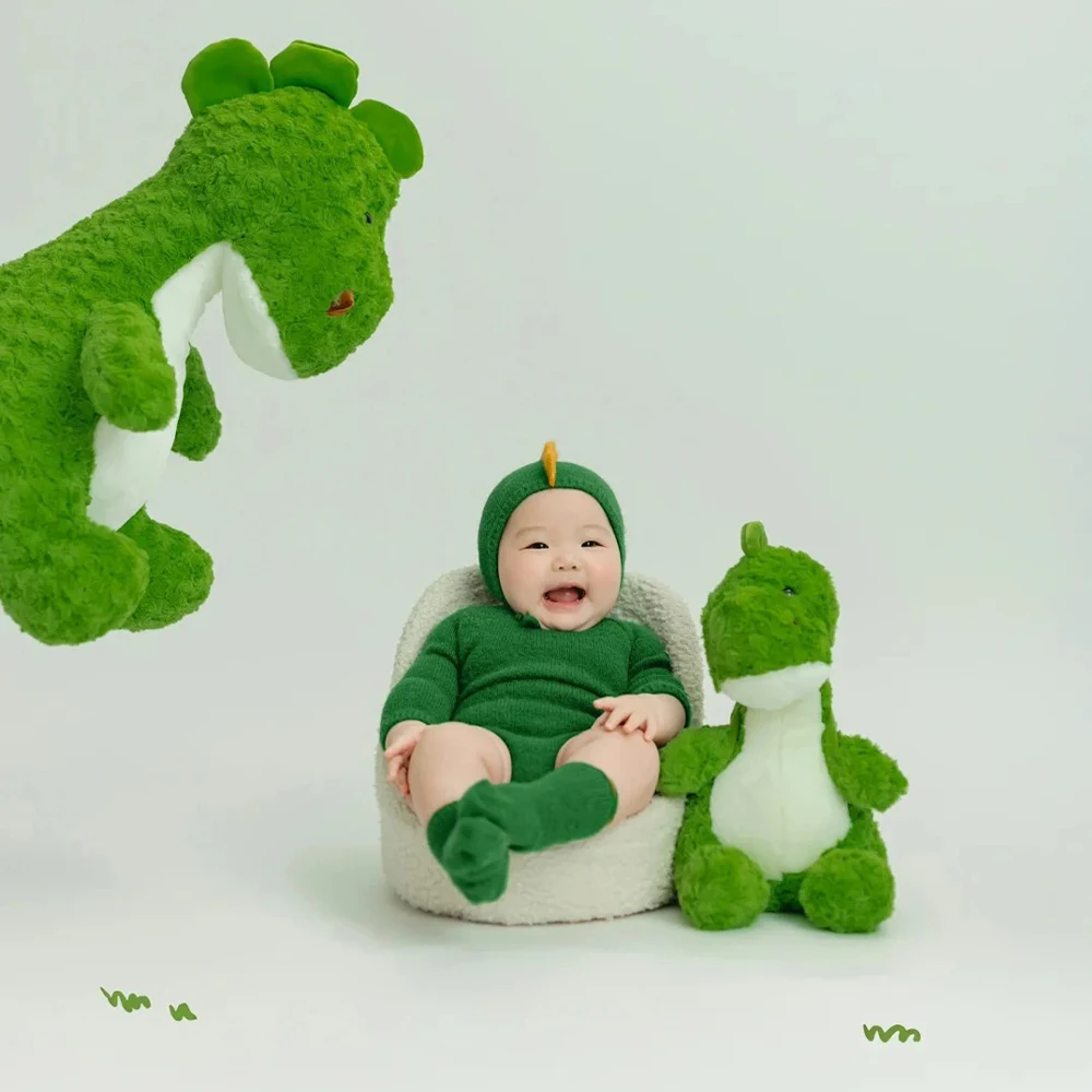 Green Knitted Dinosaur Costume Baby Bodysuit+Hat+Socks 1 Year Old Baby Boy Photography Clothes Set Studio Infant Art Photo Theme