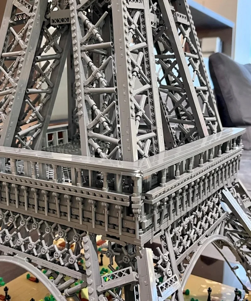 With Oigures box The 1.5M Tall Eiffel Tower Fit 10307 10001pcs PARIS World Building Blocks Bricks Christmas And Birthday Gifts