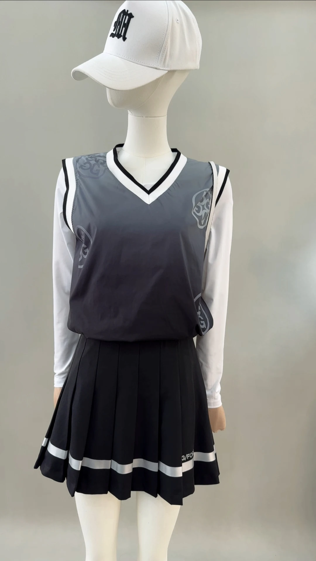 

New Fall/Winter Pleated Skirt Set, Casual and Slimming Style