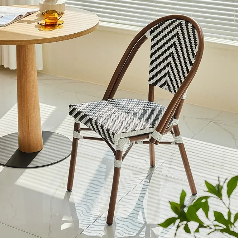 Retro Interior Offi…