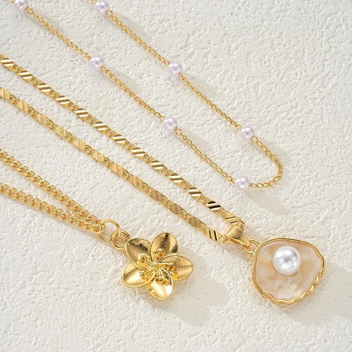 Layered Pearl Shell Necklace Floral Exotic Elegant Lightweight for Women Daily Boho Party Jewelry Collection