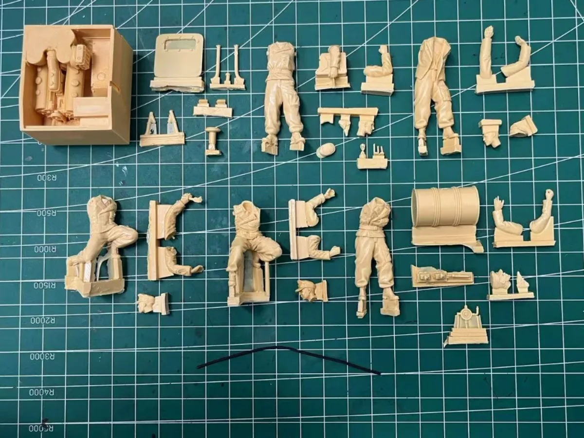 1/35 resin figure model kit historical military miniatures 5 soldiers and accessories refueling operation unassembled& unpainted