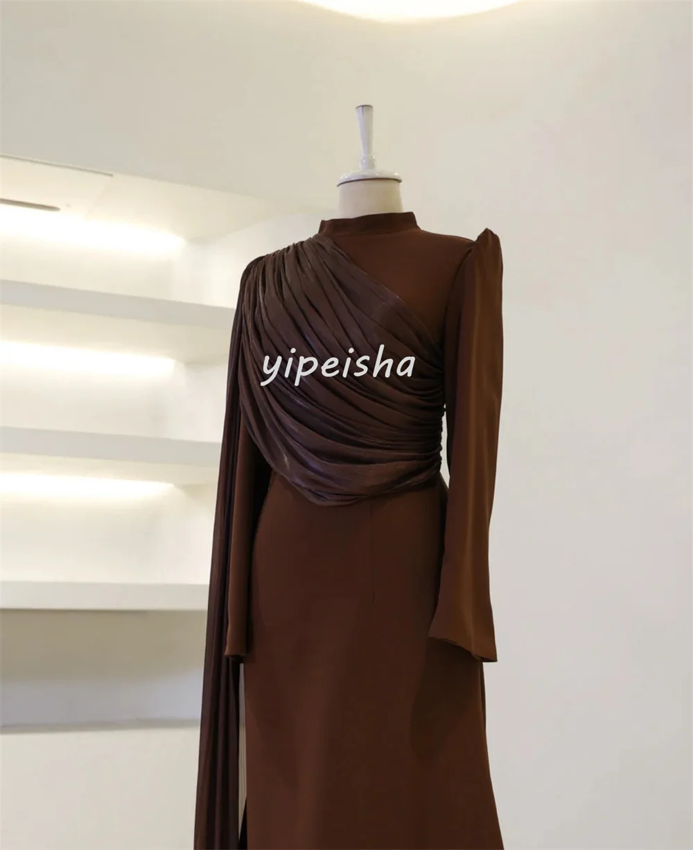 Aangepaste mode bijpassende jersey plooi ruches gedrapeerde a-lijn hoge kraag lange jurken avondjurken hoge kwaliteit moderne stijl