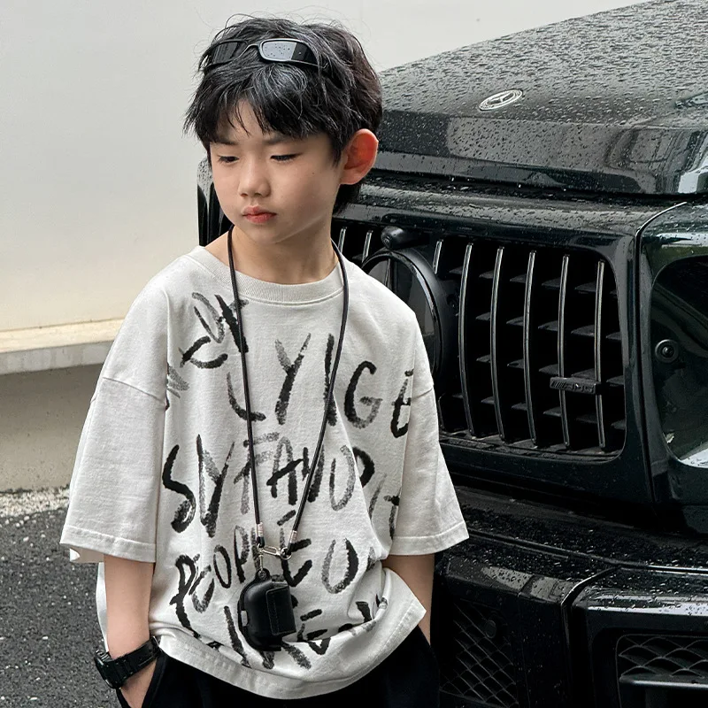 Boys Short Sleeved T-shirt Summer New Children's Black and White Loose Top T-shirt Western Korean Children's Wear