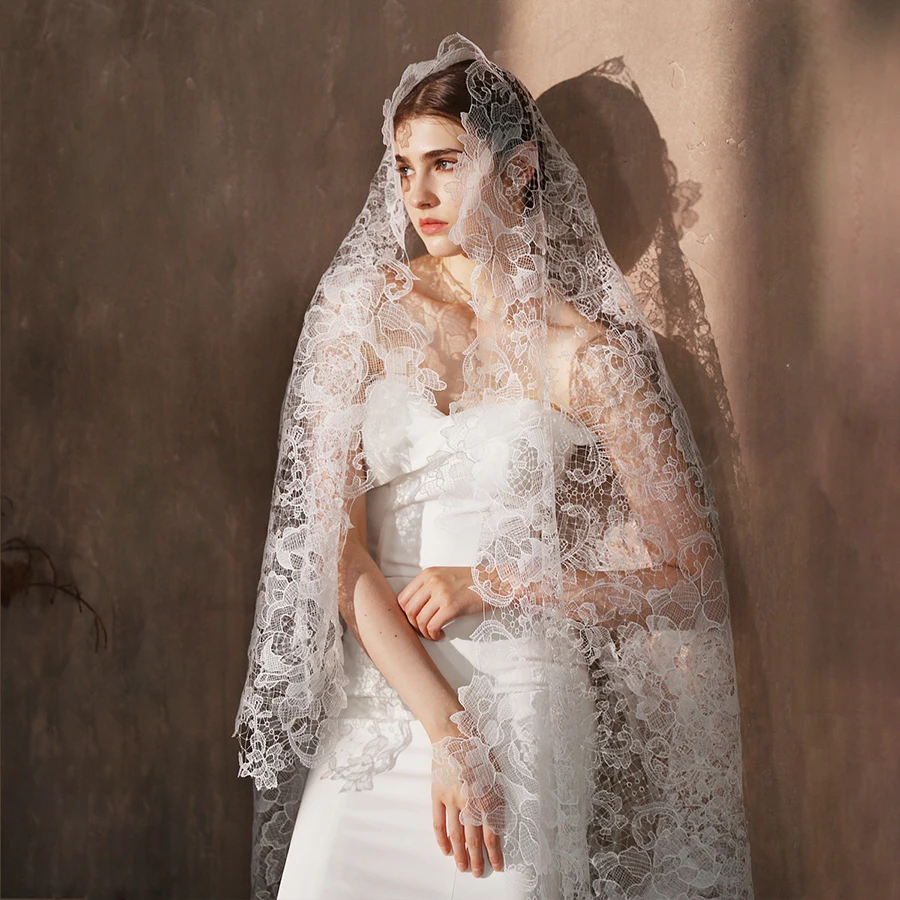 

Top Quality Customized Vintage Wedding Veil 2026 1.5 Meter 2M Long Royal Bridal Veil with Comb