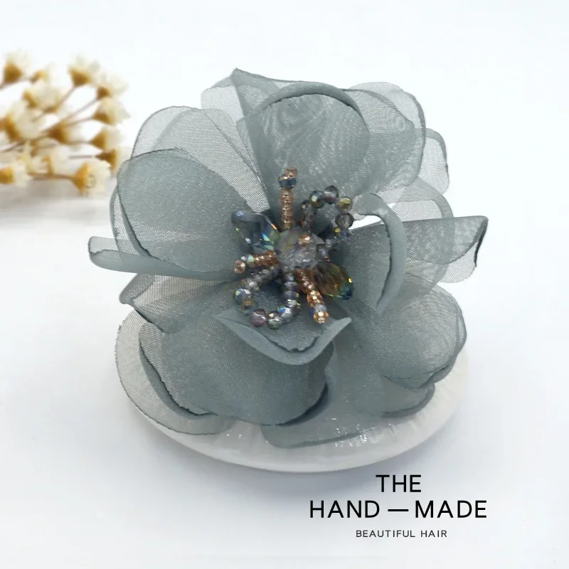 Korean Cloth Yarn Flower Brooch Pin Rhinestone Corsage Clothes Dress Coat Brooches Shawl Cardigan Buckle Pins for Women Jewelry