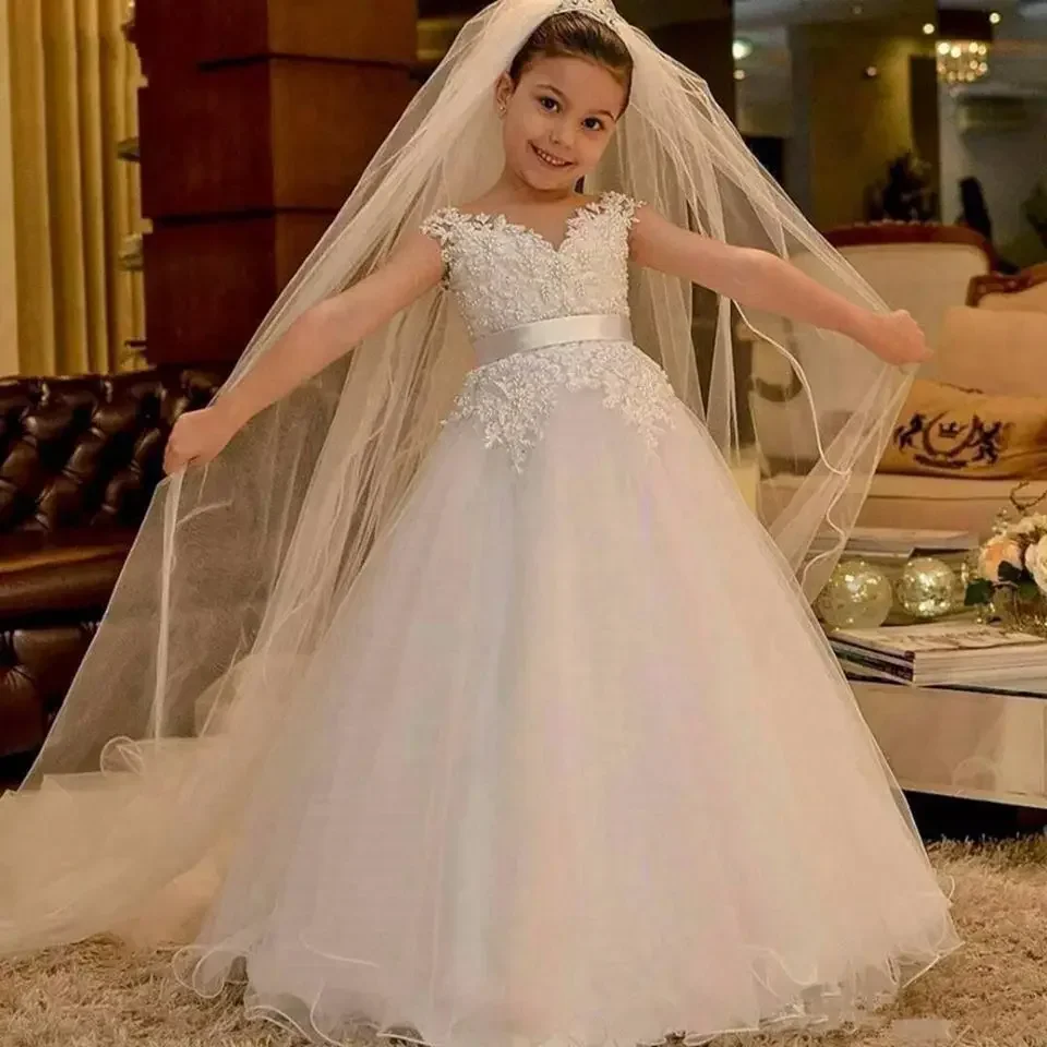 

White Flower Girl Dresses Pearls Beading Ball Gown Short Sleeves for Wedding Princess Lace Appliques Communion Gowns Formal